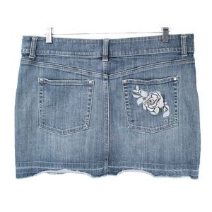 NOIR Embroidered Flower Mini Denim Raw Hem Skirt Size 12 Y2K